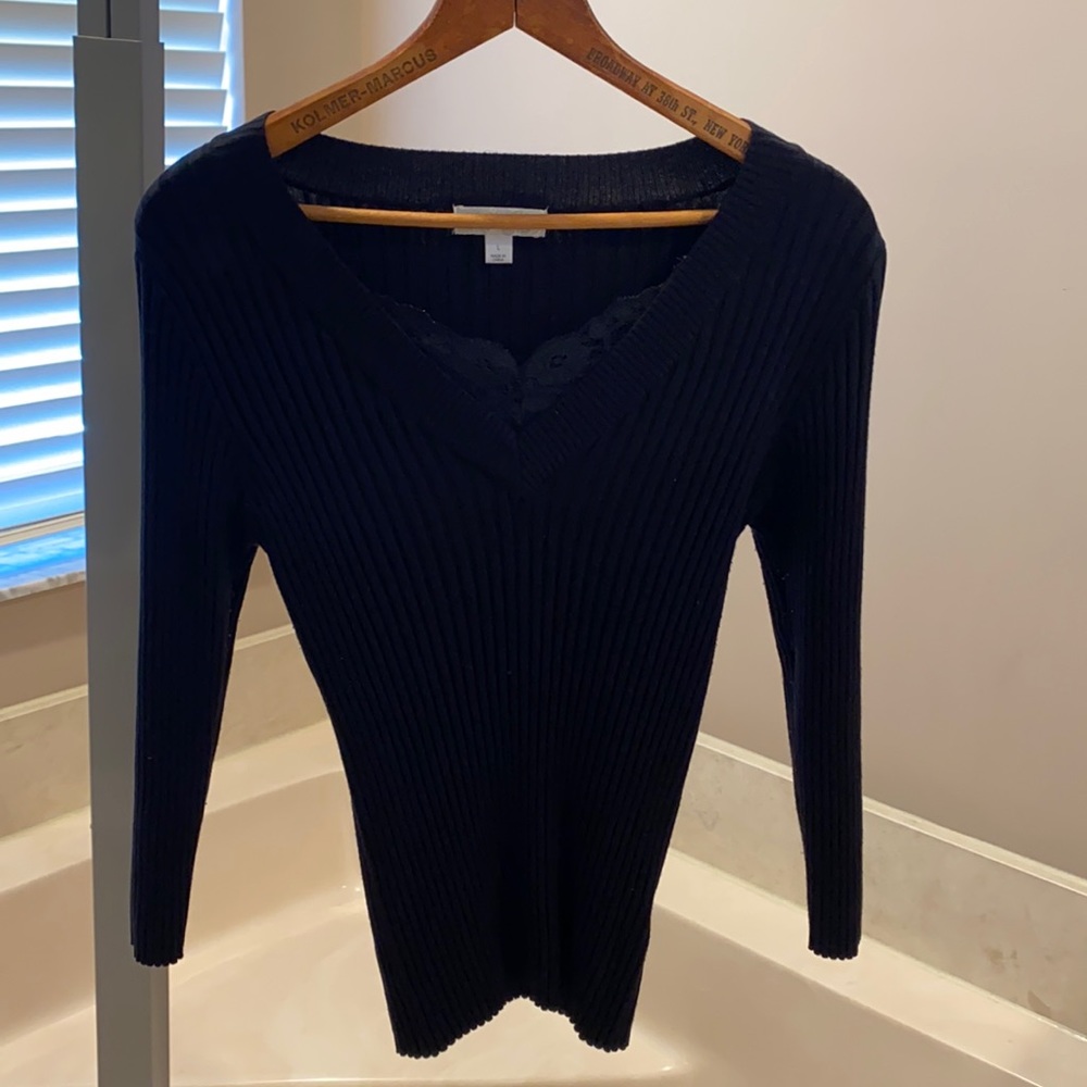 Dress barn women’s large black long sleeve sweater